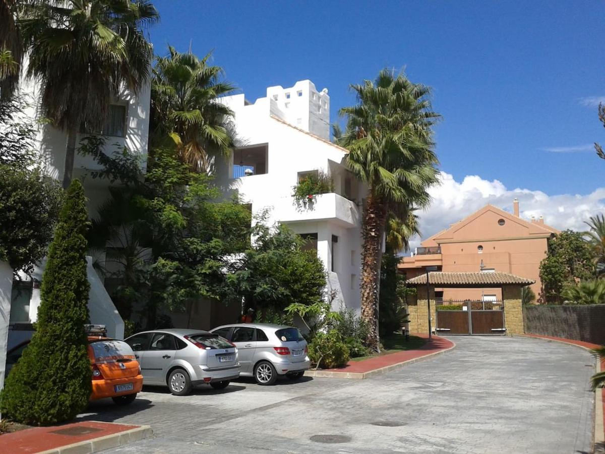 JARDINES DE ALDABA, PUERTO BANUS. ≡ Marbella, Spain ≡ Lowest Booking Rates  For Jardines De Aldaba, Puerto Banus. in Marbella, Location